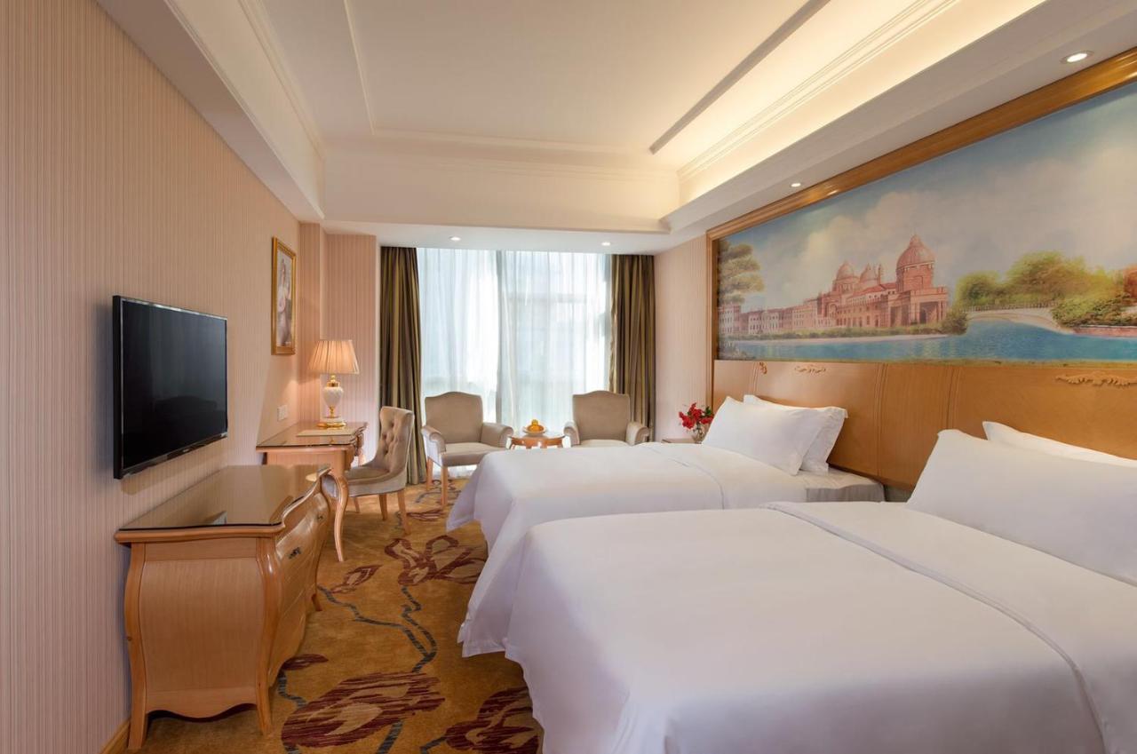 Vienna Hotel Shenzhen Baoneng City Plaza Extérieur photo